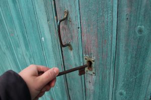 CD Rates | Key and door